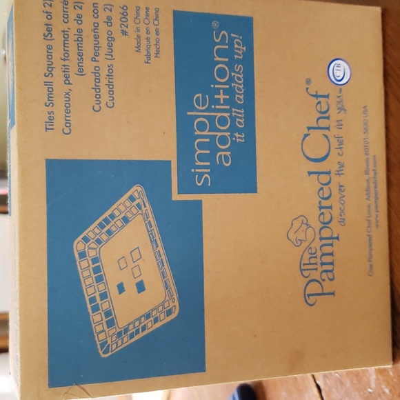 Tiles Small Square Pampered Chef plates - Picture 4 of 4